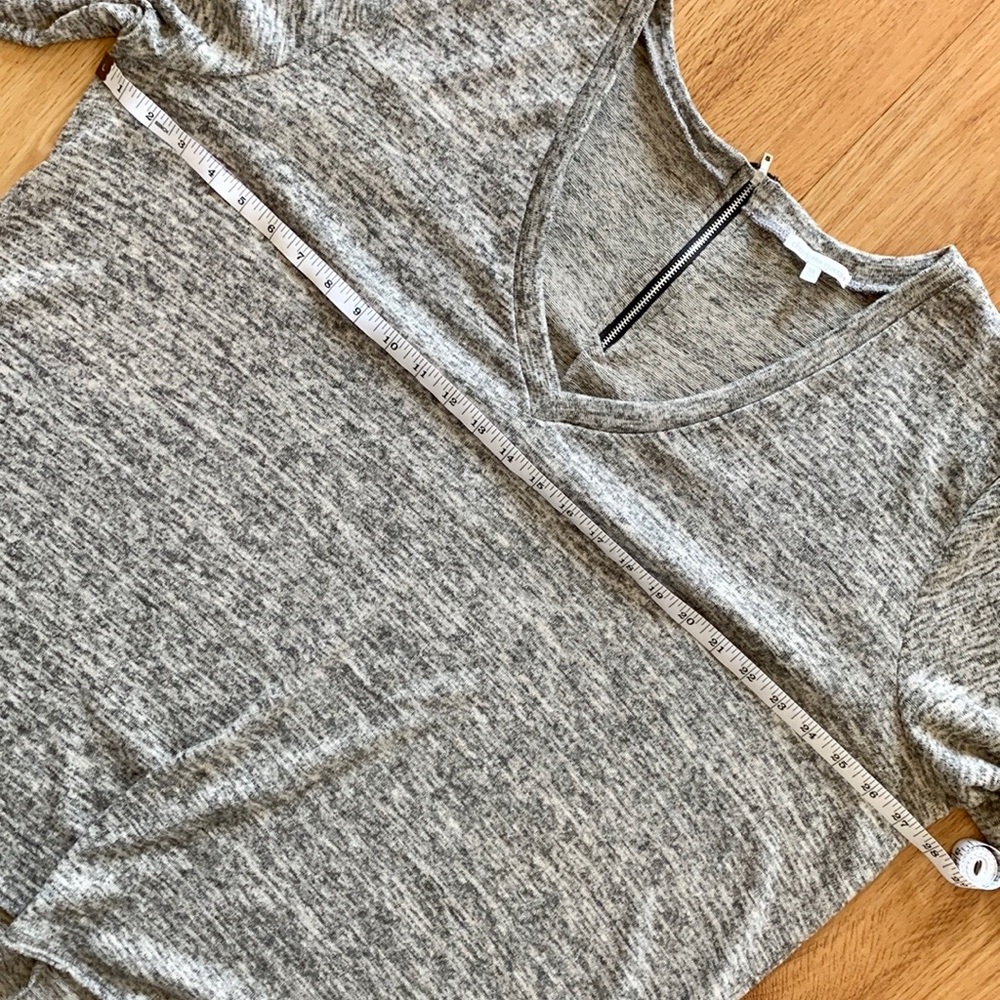 Charlotte Russe V-Neck Long Sleeve Shirt • 3X - Picture 7 of 10